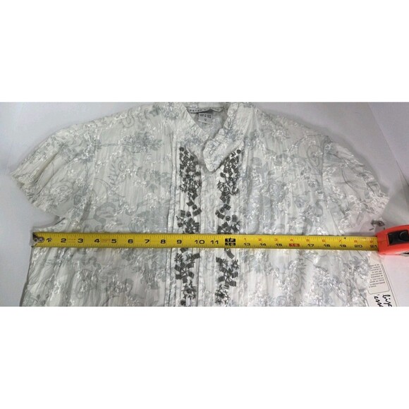 Peter Nygard Women's Ivory Lacey Mandrin Coller Snap Closure Blouse Sz 12 NWT - Picture 10 of 12